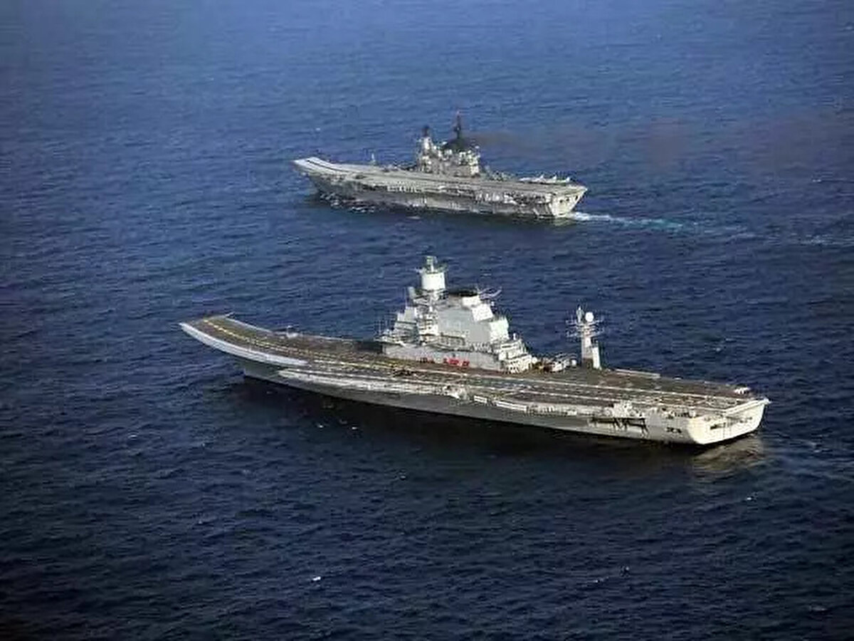 INS VIKRAMADITYA VE INS VIKRANT