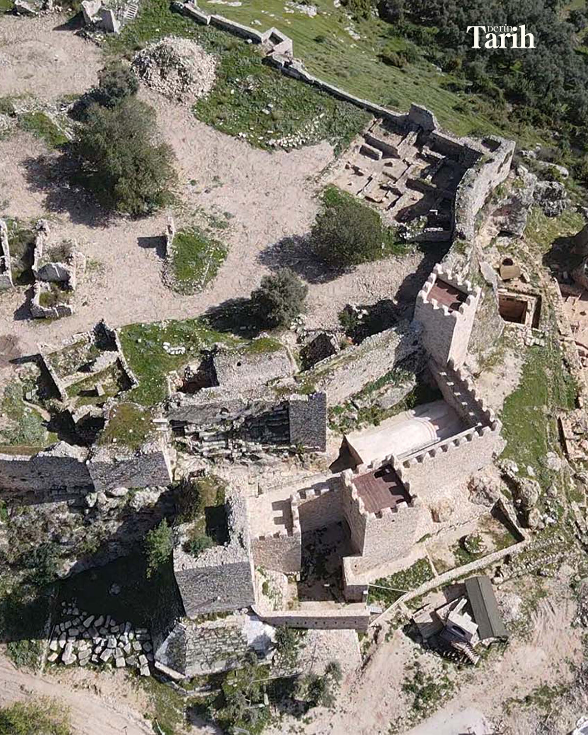 Bölgenin önemli bir idare merkezi pozisyonunda olduğunu vurgulayan Pektaş, Menteşe Beyleri ile Venedikliler arasında imzalanan ticaret anlaşmalarının burada hayata geçtiğini kaydetti.