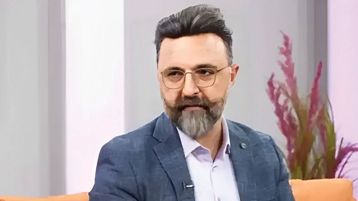 Ceza istemleri<br><br>İddianamede, sanıklar Fırat Sarı ve İlker Gönen için 10 bebeğin ölümü nedeniyle "kasten öldürmenin ihmali davranışla işlenmesi", "nitelikli dolandırıcılık" ve "suç işlemek amacıyla örgüt kurmak" suçlarından 10 kez, "resmi belgede sahtecilik" suçundan da 11 kez uygulanmak üzere toplam 177 yıl 6'şar aydan 582 yıl 9'ar aya kadar hapis cezası talep ediliyor.<br><br>Sanık Gıyasettin Mert Özdemir'in ise "kasten öldürmenin ihmali davranışla işlenmesi", "kişisel verilerin hukuka aykırı ele geçirilmesi", "kamu kurum ve kuruluşlarının zararına dolandırıcılık", "suç işlemek amacıyla örgüt kurma" ve "resmi belgede sahtecilik" suçlarından 180 yıldan 589 yıl 9 aya kadar hapisle cezalandırılması isteniyor. 8'i kadın 44 sanık hakkında da benzer suçlardan hapis cezaları öngörülüyor.