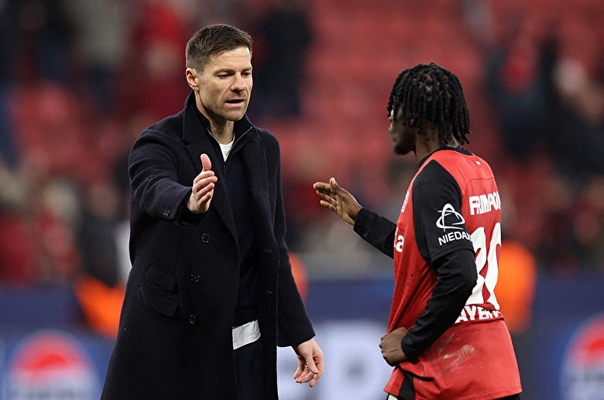 İspanyol basınında Ancelotti'nin 26 Nisan Cumartesi günü oynanacak Copa del Rey finalinden çıkacak sonuca göre geleceğinin netleşebileceği iddia edilirken Real Madrid için en güçlü adaylardan biri kulübün eski futbolculardan Xabi Alonso.<br>