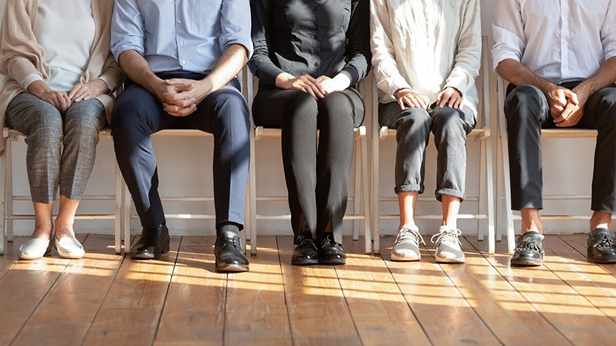 İŞKUR'un hazırladığı 2024 yılı İşgücü Piyasası Araştırması'nın sonuç raporlarının yayımlandığını bildiren Işıkhan, araştırma kapsamında 2 kişi ve üzerinde istihdam sağlayan 86 bin iş yeriyle görüşme sağladıklarını, en fazla iş gücü ihtiyacının imalat sektöründe olduğunu aktardı.