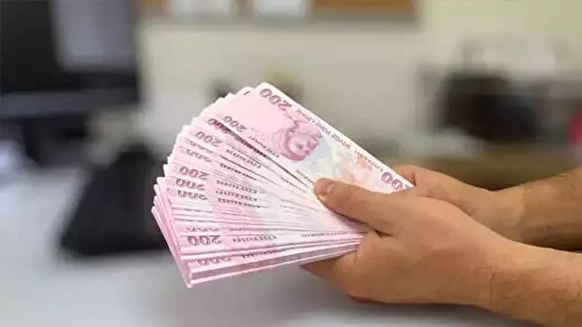 QNB EMEKLİ PROMOSYON<br><br> <br><br>QNB, 15.000 TL 'ye varan nakit promosyon ve QNB Emekli kredi kartından yıllık 1.200 TL indirim olmak üzere totalde 16.200 TL'ye varan emeklilik avantajı sağlıyor.