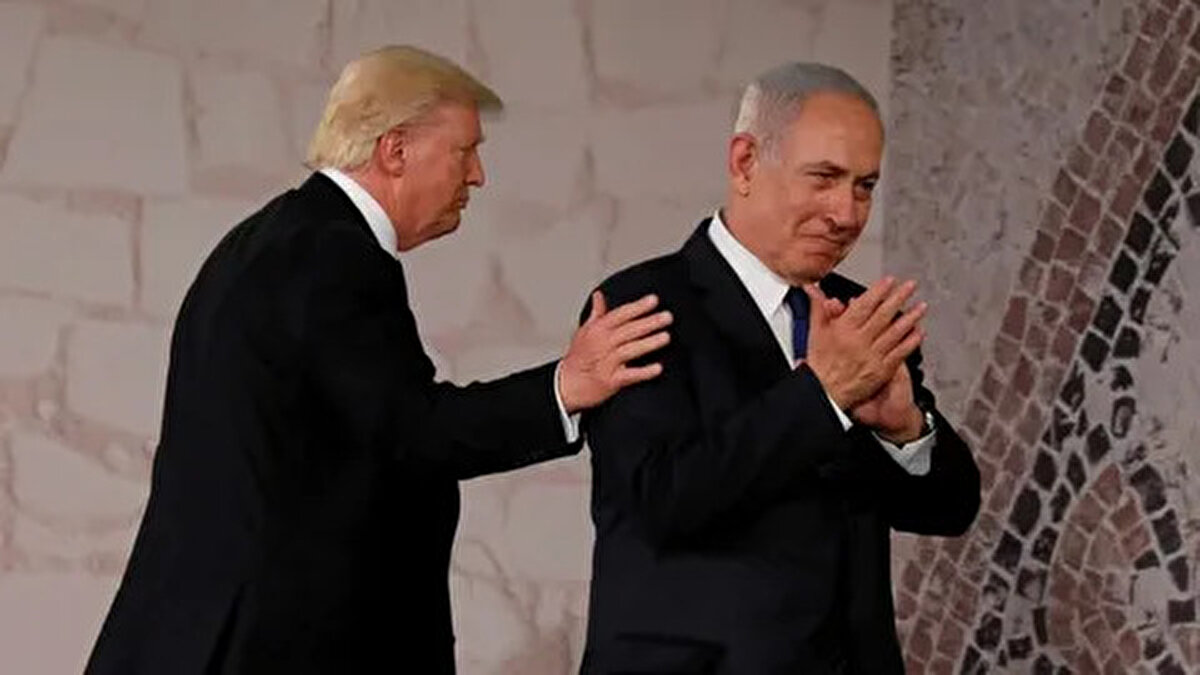 Trump, açıklamasında, "Az önce İsrail Başbakanı Bibi Netanyahu ile ticaret ve İran gibi pek çok konuyu görüştüm. Görüşme çok iyi geçti, onunla her konuda aynı taraftayız" ifadelerini kullandı.
