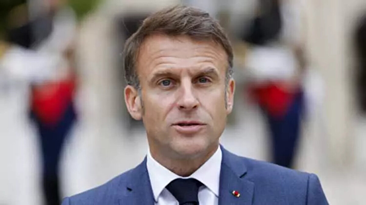 10. Emmanuel Macron<br><br> <br><br>Fransa Cumhurbaşkanı<br><br> <br><br>31.5 Milyon $