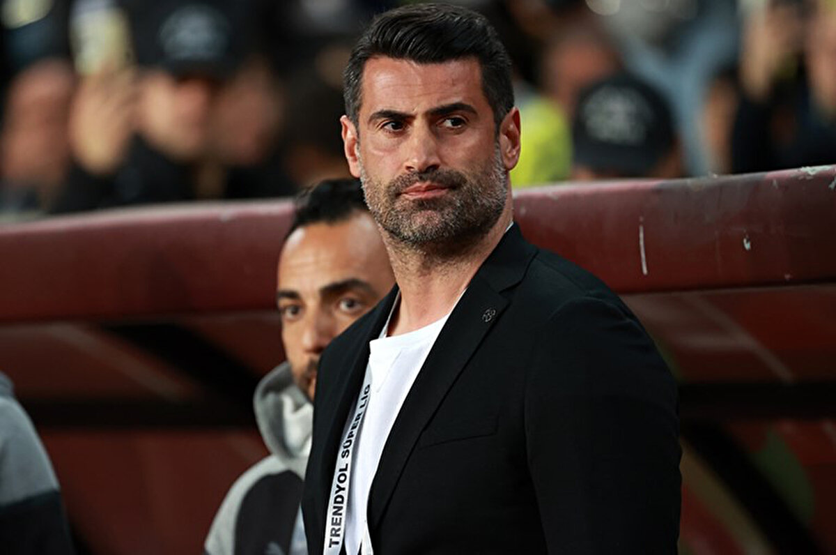 Ben şu anda Fenerbahçe'de çalışırım, Fenerbahçe'de çalışmam diye bir şey de demiyorum.<br>