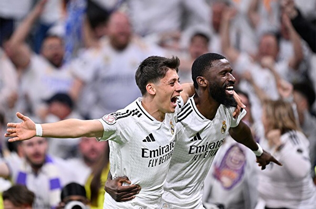 LaLiga'da TSİ 22.30'da başlayacak karşılaşma öncesinde Getafe-Real Madrid maçının kadroları açıklandı.