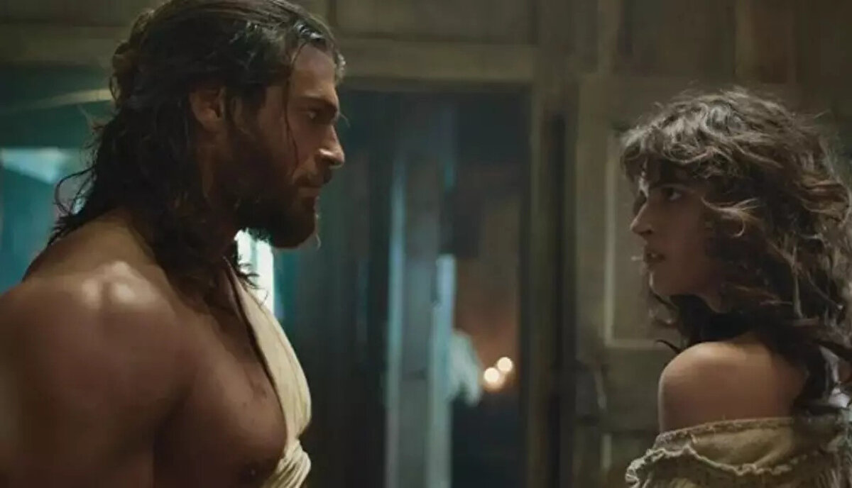 Yayıncı kuruluş yaptığı açıklamada, bu kararın “Türk milletinin duyarlılık ve hassasiyetlerine saygı” çerçevesinde alındığını belirtti.