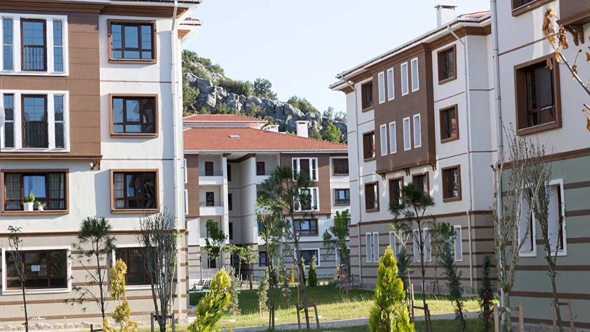 Kimler başvurabilir?<br><br>Kampanyanın dikkat çeken yönlerinden biri de gelir şartı aranmaması. Ayrıca kredi puanı da başvuru için bir engel oluşturmuyor. Bu sayede kampanya, daha geniş bir vatandaş kitlesi için erişilebilir hale geliyor.