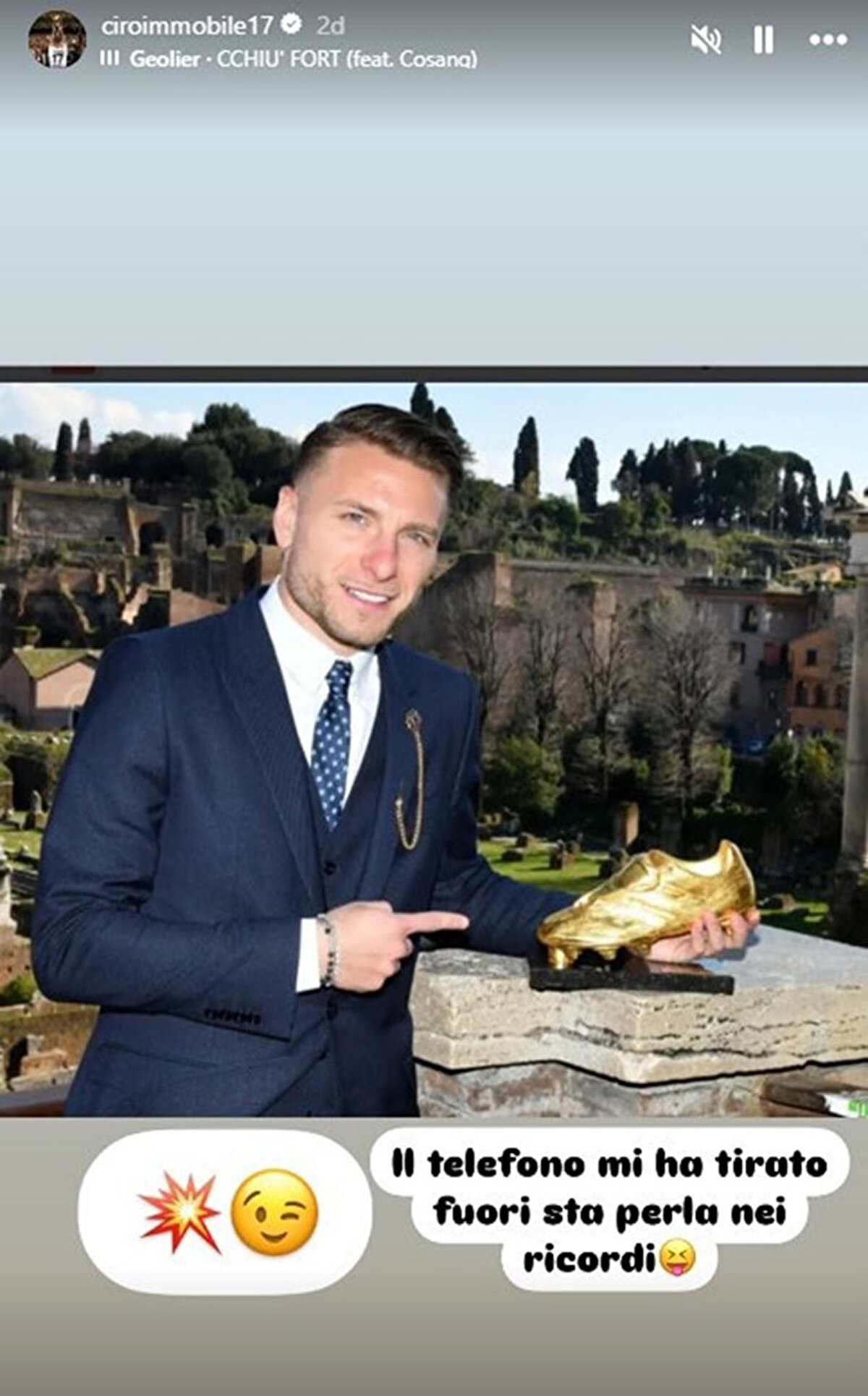 Geçmişte kazandığı altın ayakkabı ile fotoğrafını paylaşan Immobile, "Telefon, bu mücevheri hafızamda canlandırdı" notunu yazmıştı.<br>