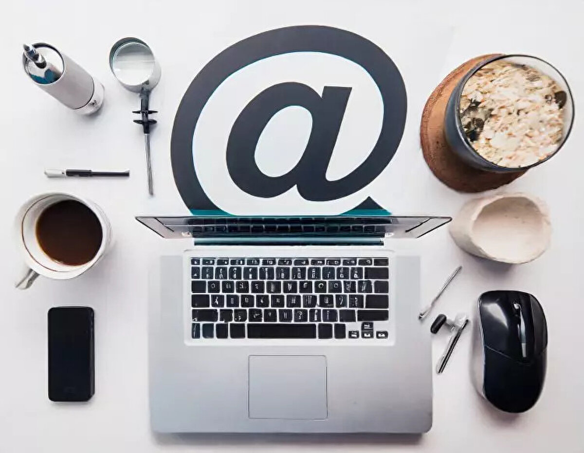 Ayrıca, sistem herhangi bir teknik müdahale gerektirmiyor; akıllı telefonlar, otomatik olarak uydu ağına bağlanarak kesintisiz bağlantı sağlayacak.