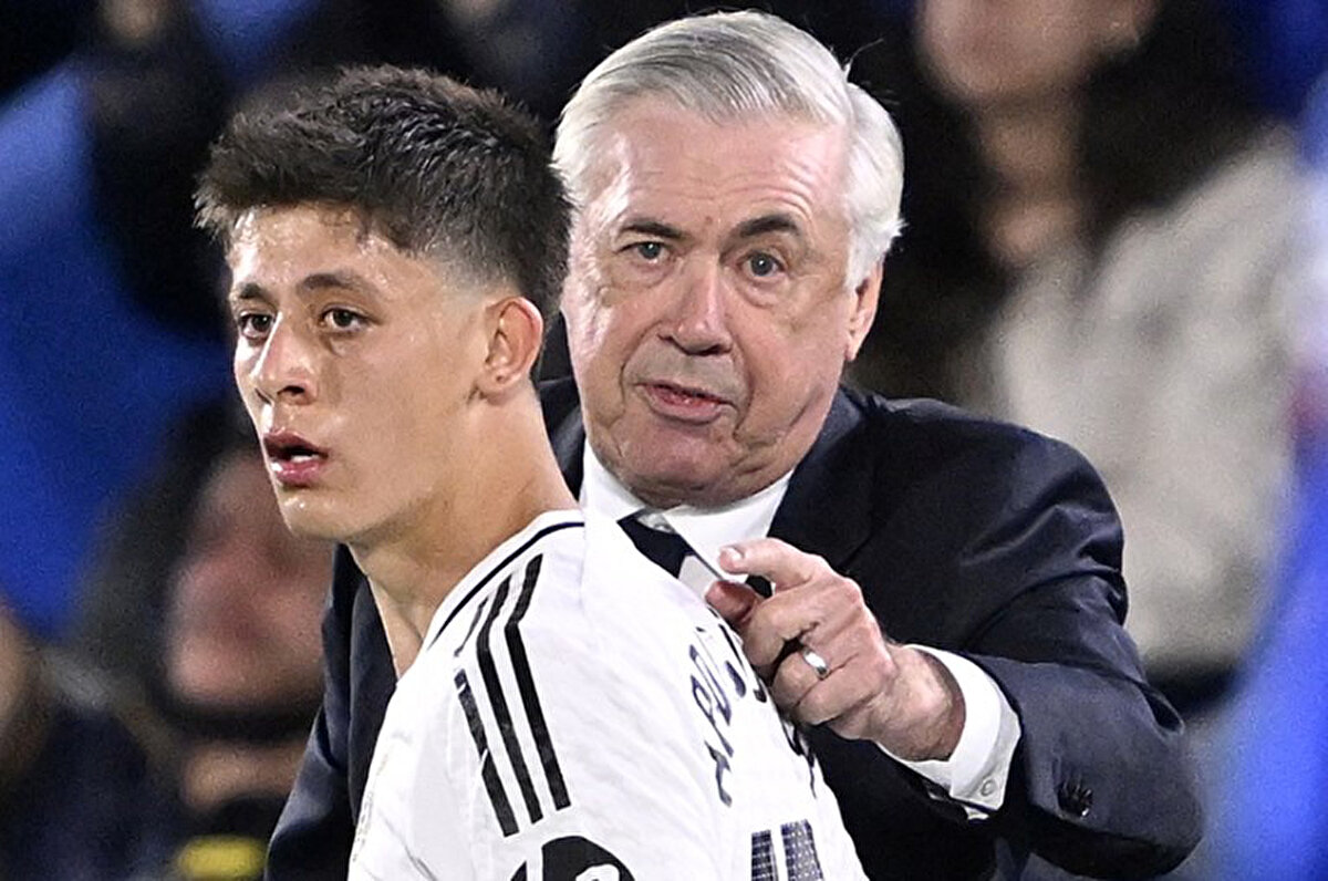 Madrid kentinin iki takımını karşı karşıya getiren derbi maçında Real Madrid'de ilk 11'de sahaya çıkan Arda Güler, karşılaşmanın 21. dakikasında ceza sahasının dışından sağ ayağıyla topu güzel bir vuruşla ağlara gönderdi.<br>