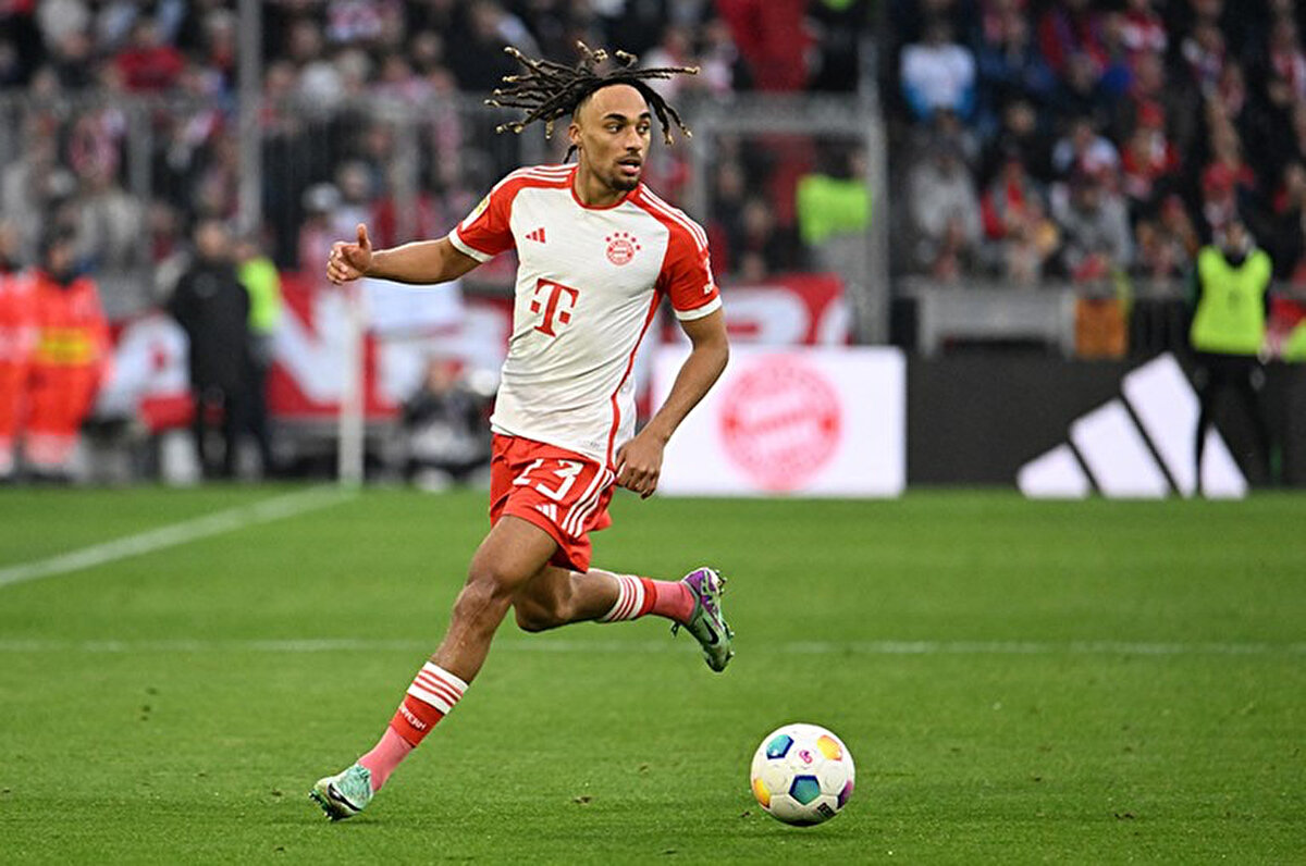 Bu sezon 14 maça çıkıp sadece 585 dakika süre alabilen Sacha Boey, 2 asistlik skor katkısı verdi.<br>