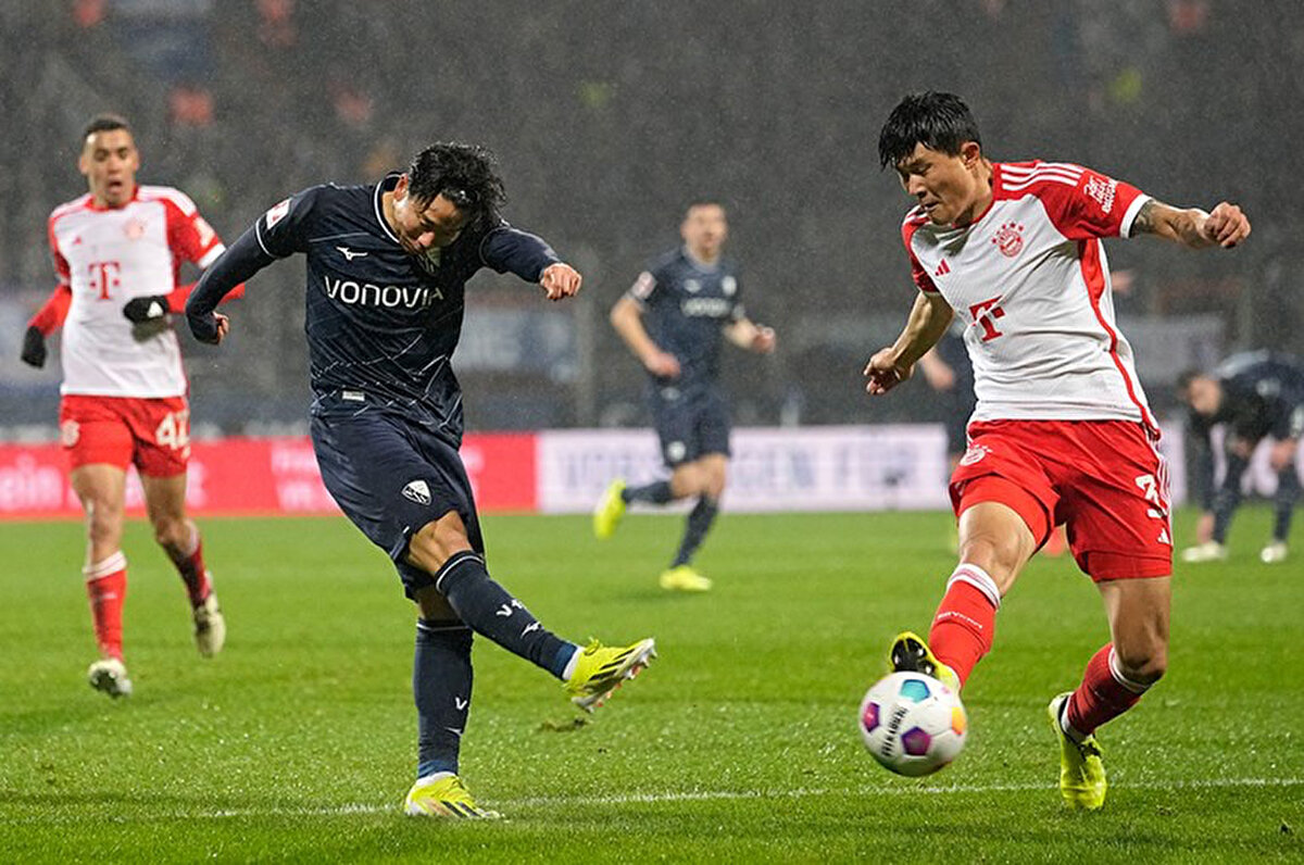 Avrupa ekiplerinin bu fırsattan haberdar olduğu ve 28 yaşındaki stoper için girişimde bulunabileceği belirtildi.<br>