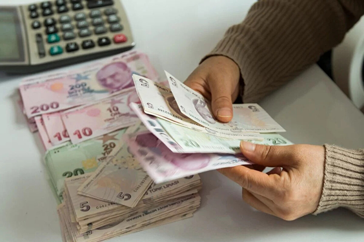 Bu doğrultuda, 2025 yılı Kurban Bayramı ikramiyelerinin 2 Haziran Pazartesi günü hesaplara yatırılması öngörülüyor.