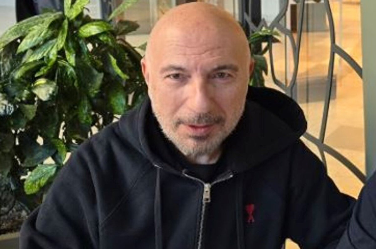 Sözcü'de yer alan haberde, Fenerbahçe'nin eski yöneticilerinden Hakan Bilal Kutlualp'in Divan Kurulu toplantısında başkan adaylığıyla ilgili bir açıklama yapabileceği beliritliyor.<br>