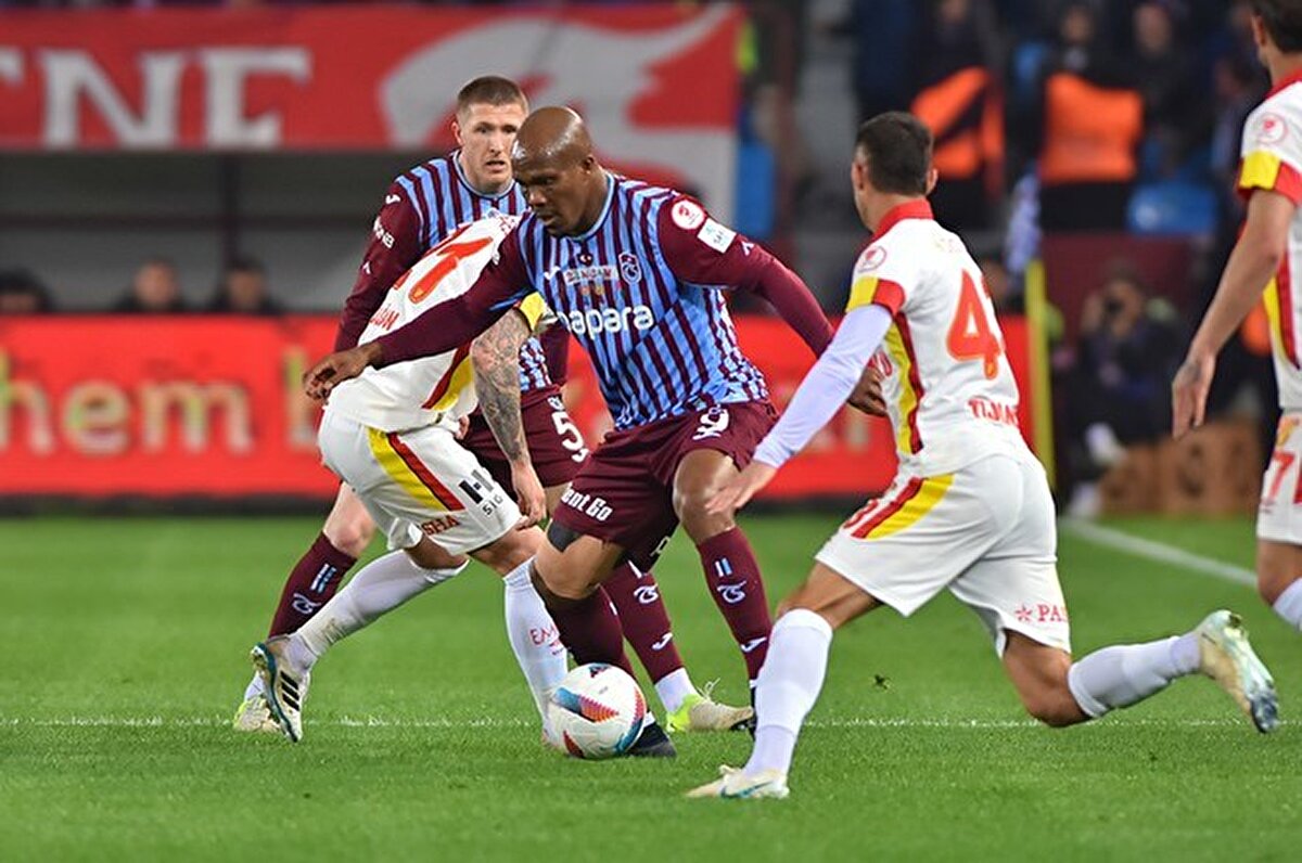 Ziraat Türkiye Kupası yarı finalinde Göztepe'yi 2-0 yenen Trabzonspor, tarihinde 17. kez finale yükselme başarısı gösterdi. Trabzonspor'un yıldızı Anthony Nwakaeme müsabaka hakkında açıklamalarda bulundu. A Spor'a konuşan Nwakaeme'nin sözleri şöyle: