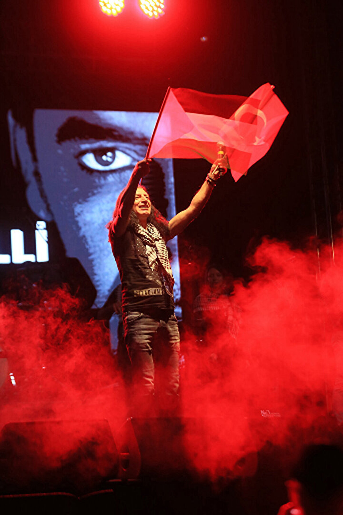 'Ölene kadar' mazlumlar için sesini çıkaracağını ifade eden Murat Kekilli, bugüne kadar Filistin'e destek için birçok organizasyona katıldı.