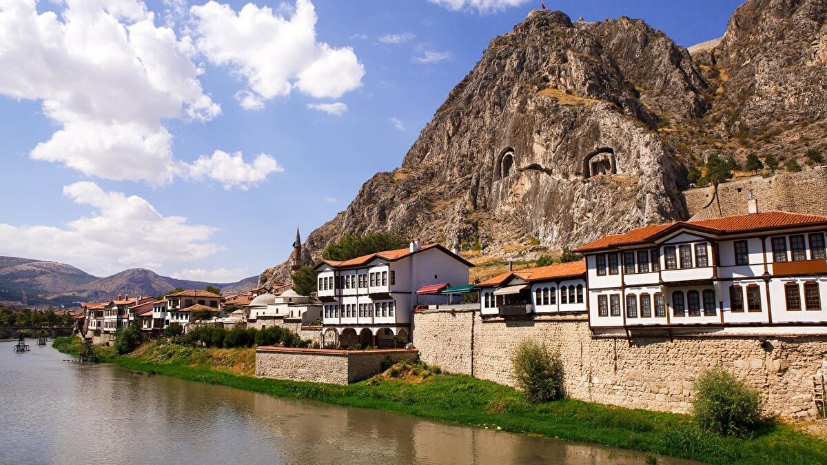 10. Amasya
