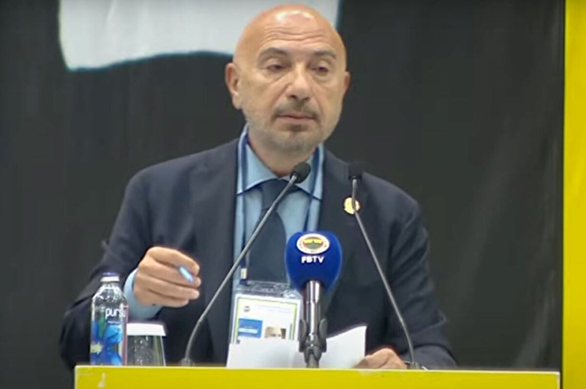 Şimdi hep başkanımızın şikayetçi olduğu hoşnut olmadığı bir durum vardı 'Neden aday olmuyorsunuz?' derdi. Demokrasilerde sistem tıkandığı zaman ne yaparsınız güven oyuna gidersiniz. Eğer başkan ve yönetim aynı düşünüyorsa. Siz bir güven oyuna gidin, olağanüstü kongre kararı alın. 'Aday yok' diyordunuz, ben adayım."<br>