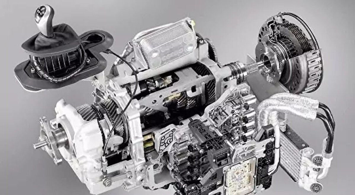 DCT (Çift Kavramalı - Hyundai, Ford, vs.) <br><br> <br><br>150.000 - 220.000 km DSG’ye benzer. Dikkatli kullanım ve bakım önemli. Çok sıcak iklimlerde ömrü düşebilir.<br><br>