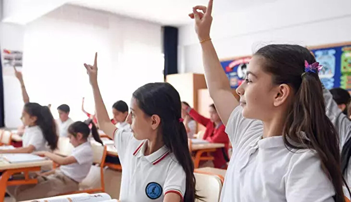 İSTANBUL'DA 28 NİSAN PAZARTESİ OKULLAR TATİL Mİ?<br>İstanbul'sa 28 Nisan Pazartesi günü okullar tatil değil.