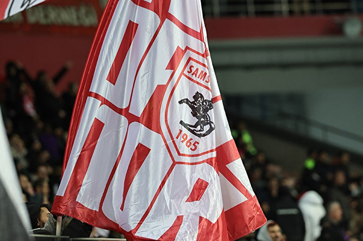 "Geçtiğimiz günlerde yapılan tesis ziyaretinde, münferit bir taraftar tarafından sarf edilen fevri söylemler üzerine açıklama yapma gereği doğmuştur. Samsunspor Futbol Kulübü olarak, söz konusu söylemleri kesin bir dille kınıyoruz. <br>