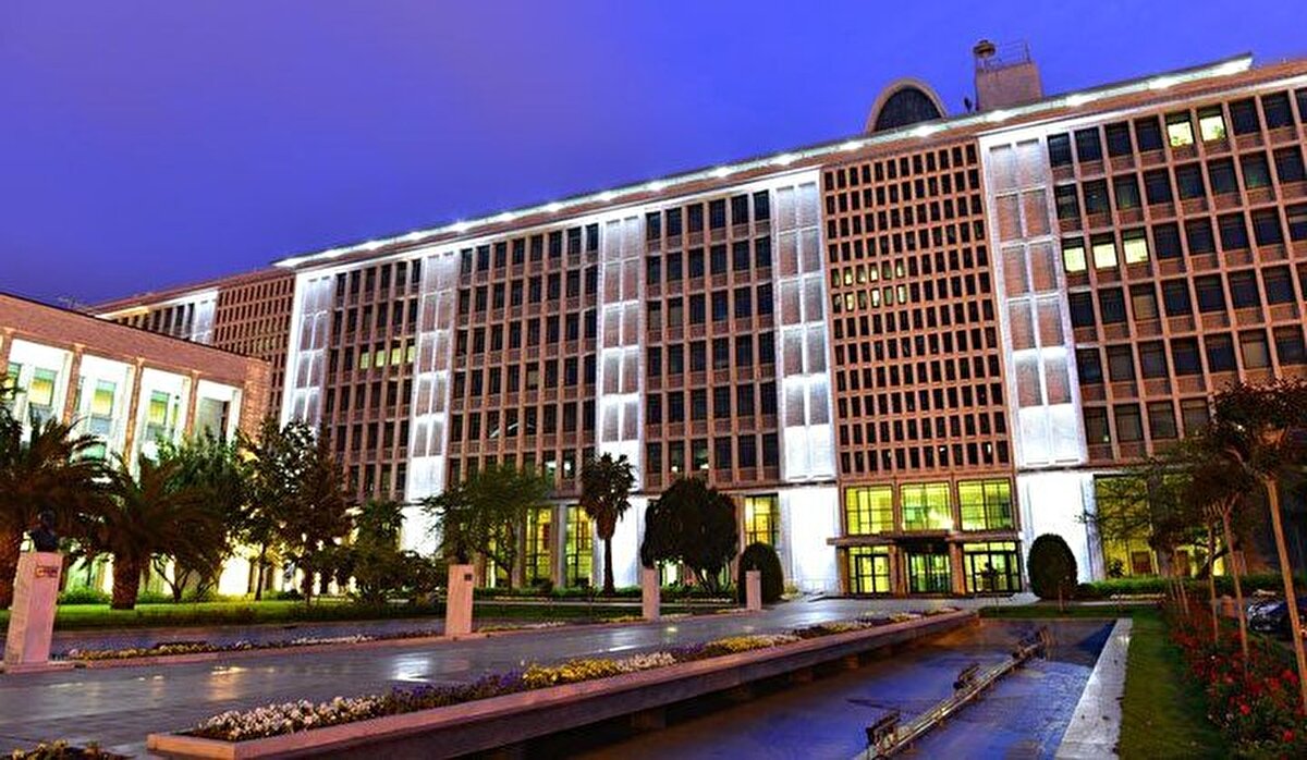 Soruşturma kapsamında bu sabah 53 şüpheli hakkında daha gözaltı kararı verildi. Bunun üzerine Mali Suçlarla Mücadele Şube Müdürlüğü ekiplerince, İstanbul, Ankara ve Tekirdağ'da düzenlenen operasyonda 50 zanlı gözaltına alındı.