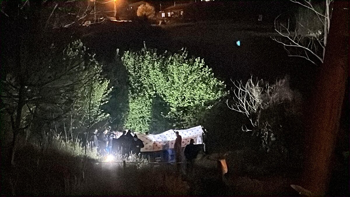 İhbar üzerine polis, jandarma ve AFAD ekipleri Kartepe’de arama çalışması başlattı.