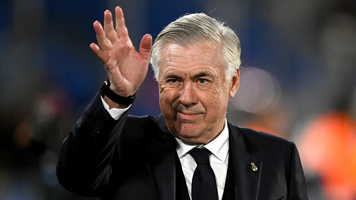 Sezon sonunda görevden ayrılmasına kesin gözüyle bakılan Ancelotti'nin yerine arayışlara başlayan Real Madrid'in ayrılık kararını kısa süre içinde açıklaması bekleniyor.<br>