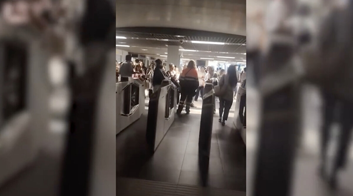 Andorra ve İspanya sınırındaki Fransa'nın bazı bölgelerindeki vatandaşlar da elektrik kesintisinden etkilendiklerini bildirdi.