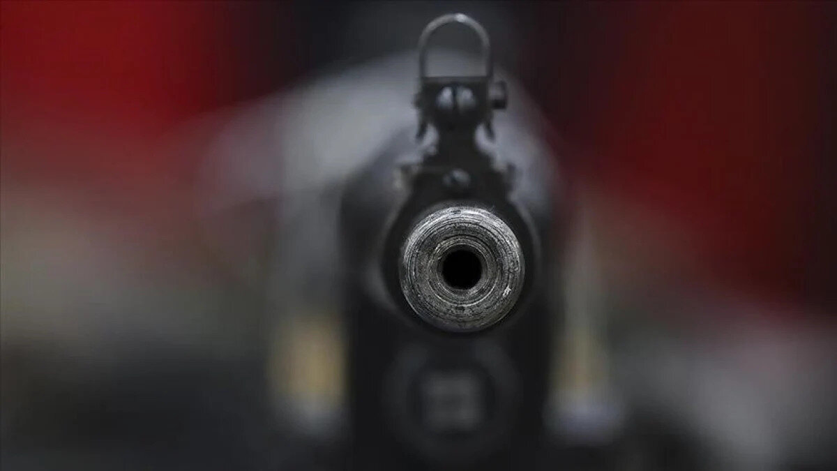 ALMANYA YENİDEN SİLAHLANIYOR<br><br>Raporda, geçen yıl 88,5 milyar dolarlık harcamayla Almanya'nın küresel olarak en fazla askeri harcama yapan ülkeler arasında yer aldığı aktarılarak, Hindistan'ı geride bırakarak dünyada ilk defa 4. sırada yer alan ülkenin askeri harcamalarının geçen yıl yüzde 28 arttığı bildirildi. Almanya'nın harcamalarının 2015-2024 döneminde yüzde 89 artması dikkati çekti.