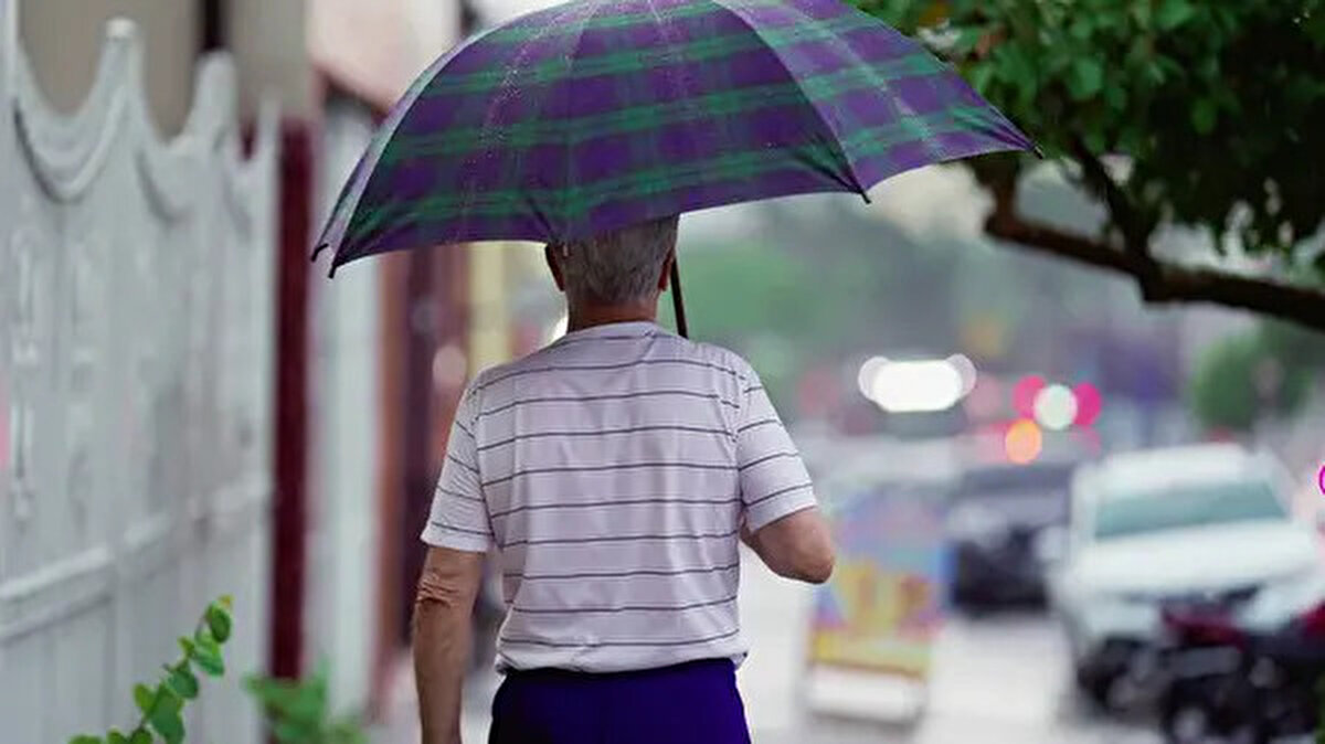 Bazı illerde beklenen hava durumuyla günün en yüksek sıcaklıkları ise şöyle: