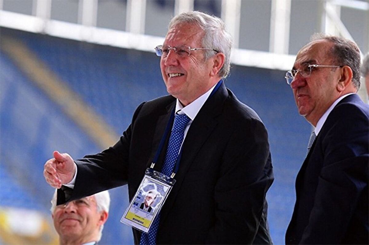 Aziz Yıldırım'ı projeyi devrederken büyük üzüntü yaşadığını belirten Nihat Özbağı, "Aziz Yıldırım bu süreçte çok üzüldü. Projeyi emanet etti ama yaşananlar beklediği gibi olmadı" diyerek sözlerini noktaladı.<br>