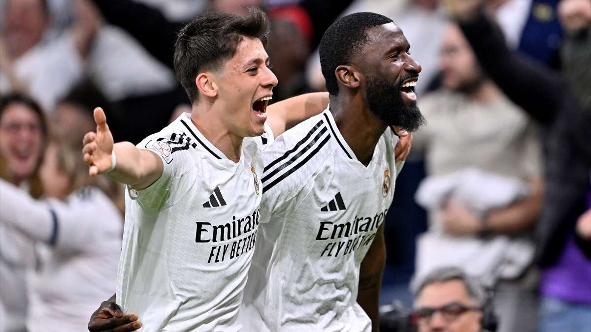 2-) Real Madrid<br>1.27 milyar €