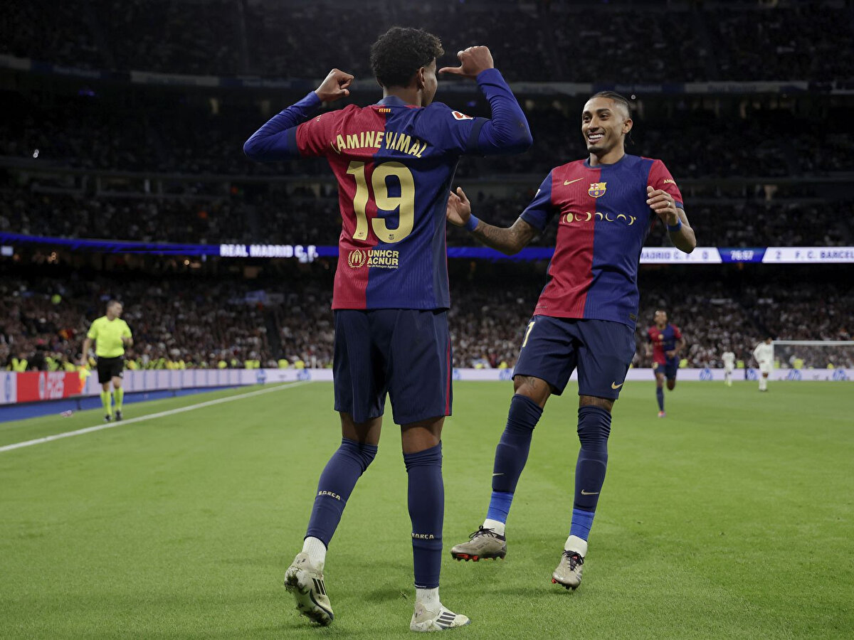 4-) FC Barcelona<br>1.02 milyar €