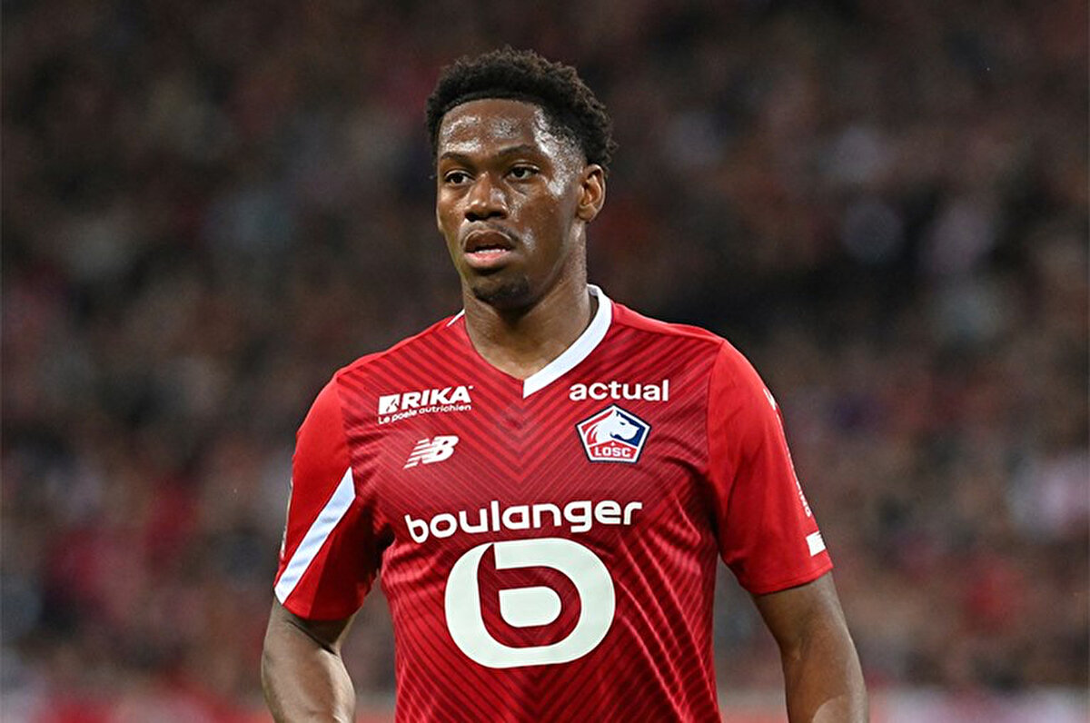 Kendisine gelen tüm teklifleri değerlendirmek isteyen başarılı forvet için devreye giren son takım ise Inter oldu. İtalyan devi, Jonathan David' yıllık 6 milyon eurodan 5 senelik sözleşme sundu..<br>