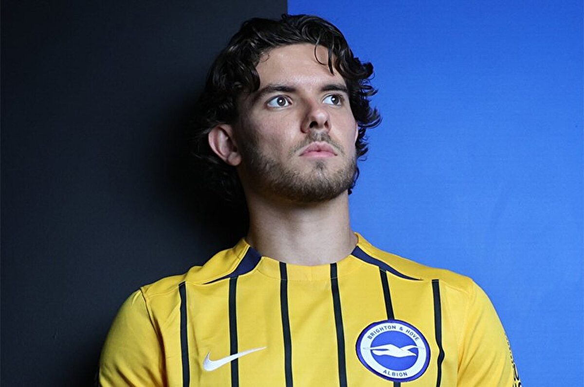 Liverpool'a 2-1 kaybettikleri maçta takımının tek golünü atan Ferdi Kadıoğlu'nun daha sonra sakatlığı açıklanmış ve sol ayak baş parmağında kapsül yırtığı tespit edildiği duyurulmuştu.<br>