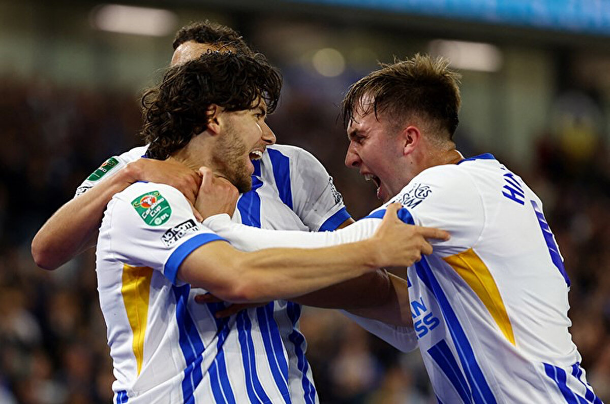 Ağustos 2024'te Fenerbahçe'den 30 milyon euro karşılığında Brighton'a transfer olan Ferdi Kadıoğlu'nun İngiltere macerası umduğu gibi başlamamıştı.<br>https://www.google.com/url?sa=i&url=https%3A%2F%2Fwww.haberler.com%2Fspor%2Fferdi-kadioglu-bu-sezon-bir-daha-forma-18351713-haberi%2F&psig=AOvVaw0J92TvCVLIsqJboZ1b7KbF&ust=1746024559941000&source=images&cd=vfe&opi=89978449&ved=0CBQQjRxqFwoTCJjo5b6-_YwDFQAAAAAdAAAAABAa