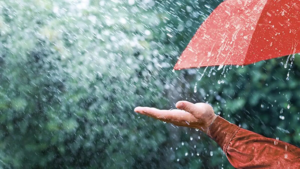 Meteoroloji Genel Müdürlüğü’nün 29 Nisan hava durumu raporuna göre, salı günü yurdun genelinde parçalı ve çok bulutlu bir hava hakim olacak. Ege Bölgesi (Kütahya hariç), Akdeniz, Doğu Karadeniz, Doğu Anadolu (Van ve Hakkari dışında), Güneydoğu Anadolu ile Karaman, Niğde, Konya, Kayseri, Sivas, Ordu ve Tokat çevrelerinde sağanak ve gök gürültülü sağanak bekleniyor.