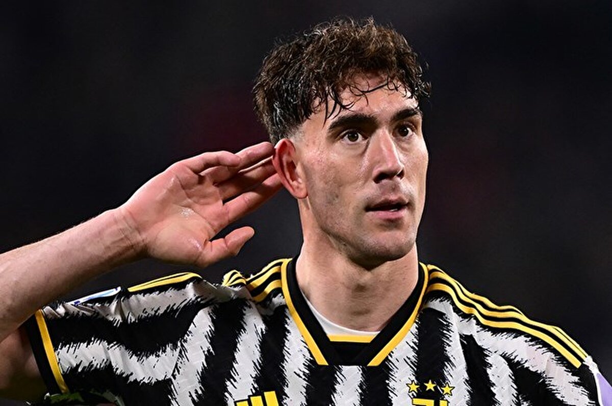 İtalyan basınından Sportface'in haberine göre; Fenerbahçe, Dusan Vlahovic için Juventus'a 30 milyon Euro bonservis bedeli ödeyebilir.
