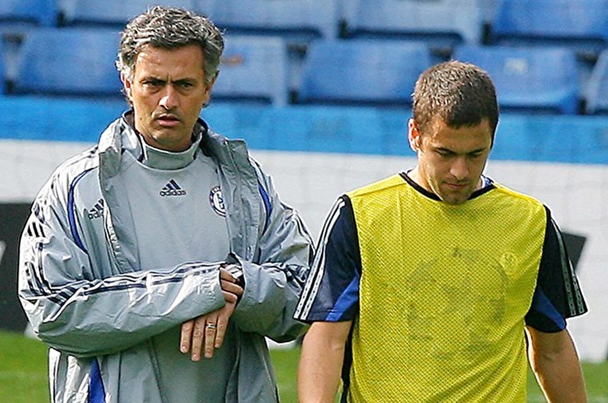 Joe Cole, Chelsea döneminden hocası olan Mourinho'nun İngiltere Premier Lig'e döneceğinden emin.