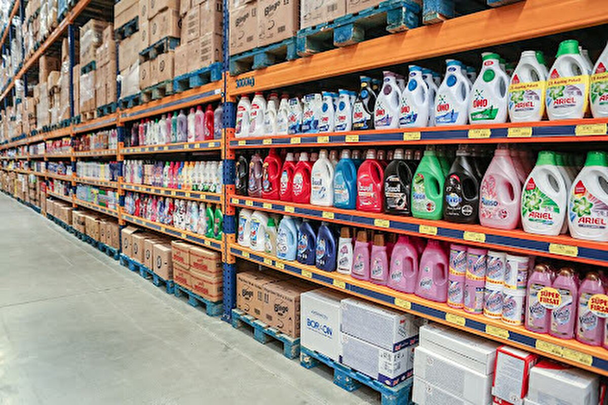 Aynı markanın iki farklı ürününe yasak<br><br>Ticaret Bakanlığı’nın paylaştığı son listede, aynı markaya ait iki farklı oda kokusu ürününün güvensiz bulunduğu bildirildi.