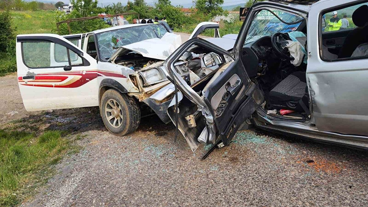 İhbar üzerine olay yerine çok sayıda ambulans, itfaiye ve jandarma ekibi sevk edildi. Yaralılardan durumu ağır olan Ahmet Kongir, kaldırıldığı Mustafakemalpaşa Devlet Hastanesi’nde yapılan tüm müdahalelere rağmen hayatını kaybetti. Diğer yaralıların hastanedeki tedavilerinin sürdüğü öğrenildi.