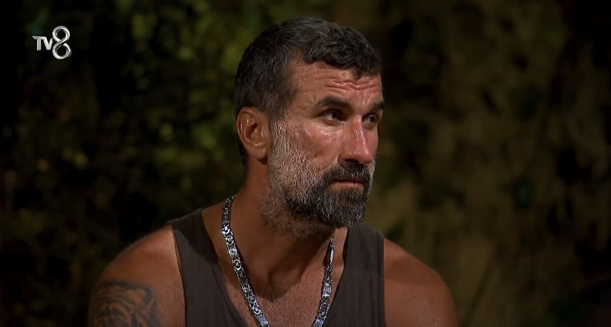 Acun Ilıcalı ise bunlara yanıt olarak "Annenlerle konuşuyorsun bununla ilgili üzülerek söylüyorum bizim tatmin olmamız lazım! Suç duyurusunda bulunmasın biz adam saklıyor olmayalım" dedi.