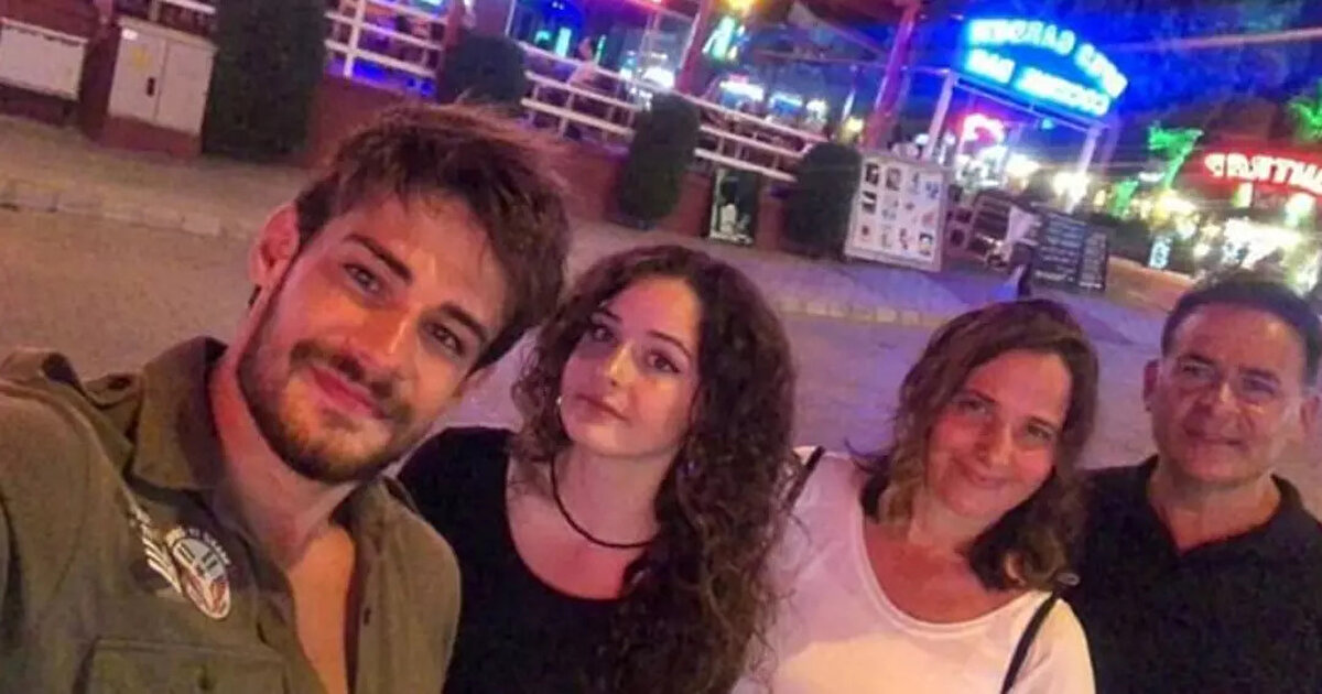 *Batuhan Karacakaya'nın ailesi