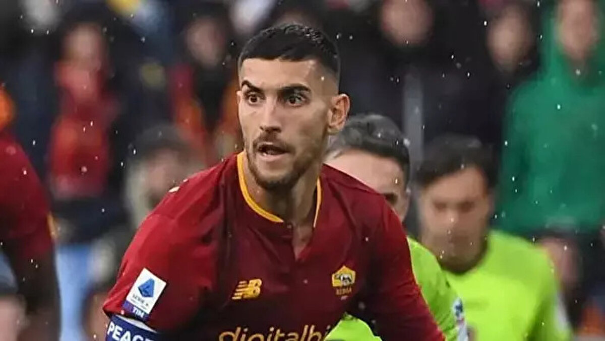 PERFORMANSI <br>Bu sezon Roma formasıyla 33 resmi maça çıkan Lorenzo Pellegrini bu karşılaşmalarda 3 gol ve 3 asistlik skor katkısı sağladı.