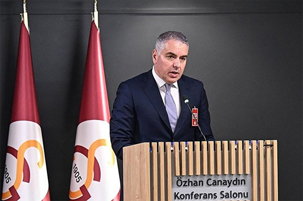 Galatasaray, Napoli'den kiralık olarak kadrosuna kattığı Victor Osimhen'in bonservisini almayı hedefliyor. Sarı-kırmızılıların genel sekreteri Eray Yazgan konuya ilişkin HT Spor'a açıklamalarda bulundu. Yazgan'ın açıklamaları şöyle:<br>