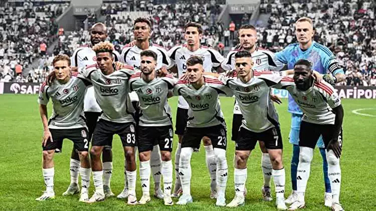(3) BEŞİKTAŞ: 61 PUAN<br><br>** Beşiktaş'ın sezonu 3. bitirme olasılığı yüzde 66,6 olarak gösterildi.<br><br>