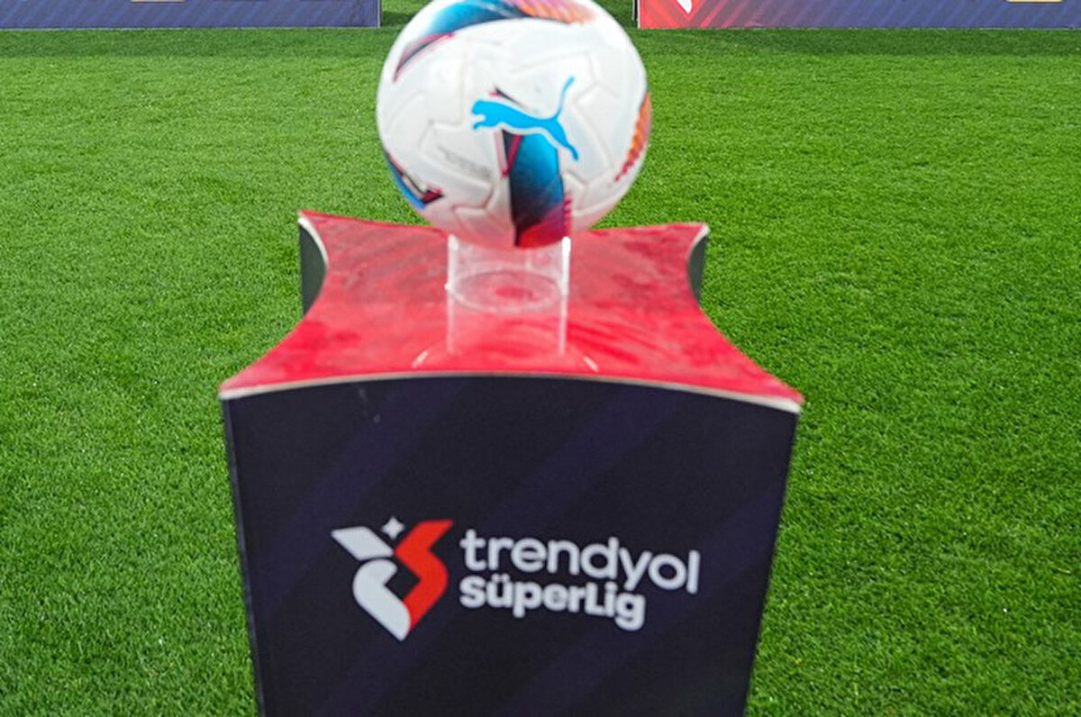 Bu 14 yabancının 12'si için yaş sınırı olmayacak. En az 2'sinde ise 1 Ocak 2003 veya daha sonrasında doğmuş olma şartı aranacak. 2026–27 sezonunda bu şart değişecek ve en az 4 yabancı, 1 Ocak 2004 veya sonrası doğumlu olacak.<br>