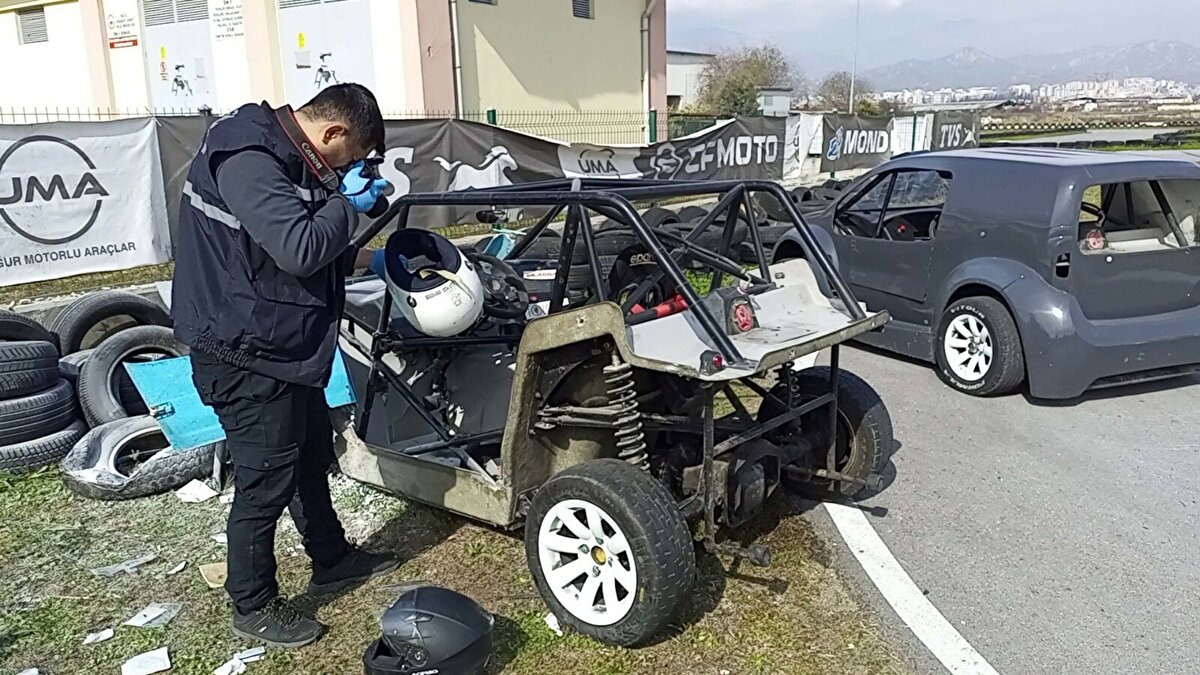 Ömer Tolon’un cenazesinin 2 Mayıs'ta İzmir Çiğli Atatürk Organize Sanayi Camii’nde, ikindi vakti kılınacak cenaze namazının ardından Örnekköy Mezarlığı’nda toprağa verileceği belirtildi.